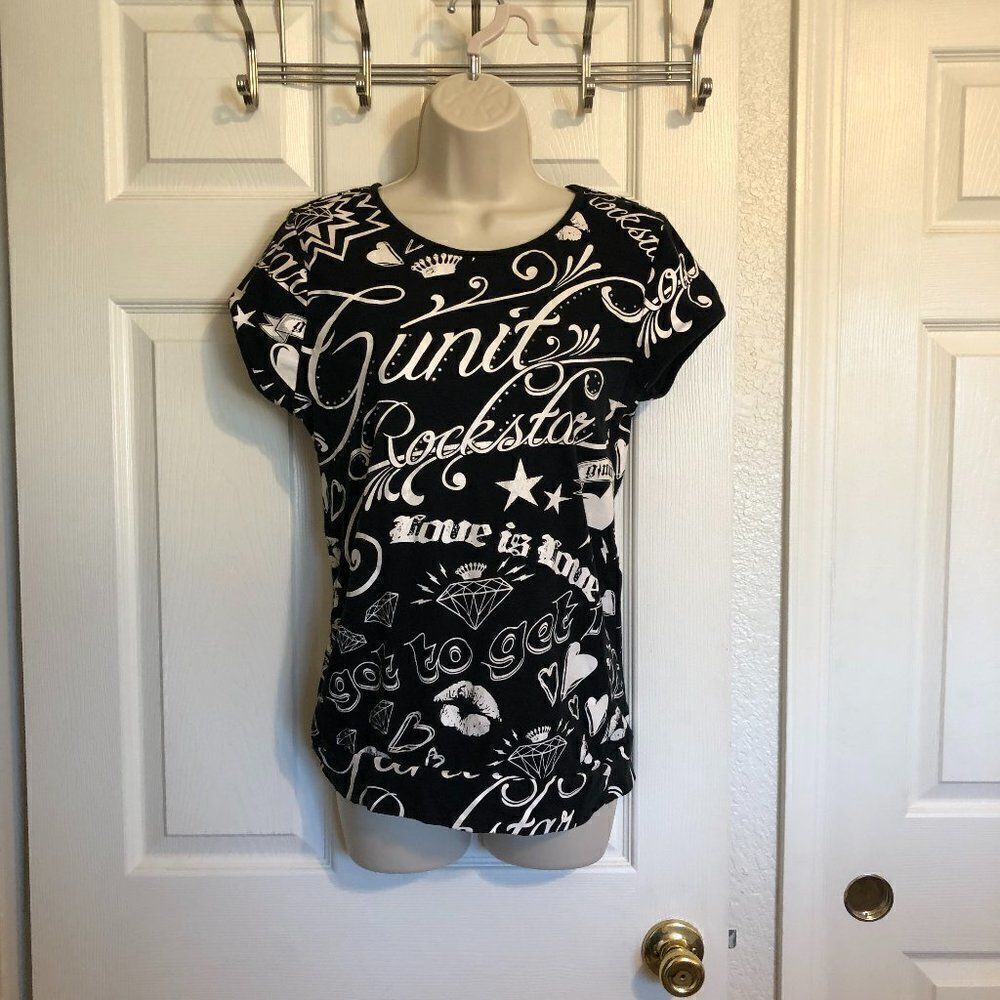 G-Unit T-shirt with Large Keyhole in Back Size Large